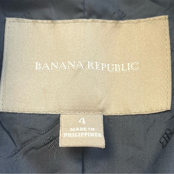 Banana Republic Navy Women’s Blazer r90-26 - Picture 2 of 3